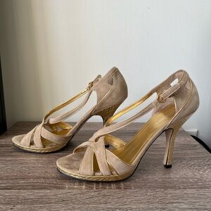 Vintage Nine West Suede Heels Peep Toe 8.5 Taupe Gold